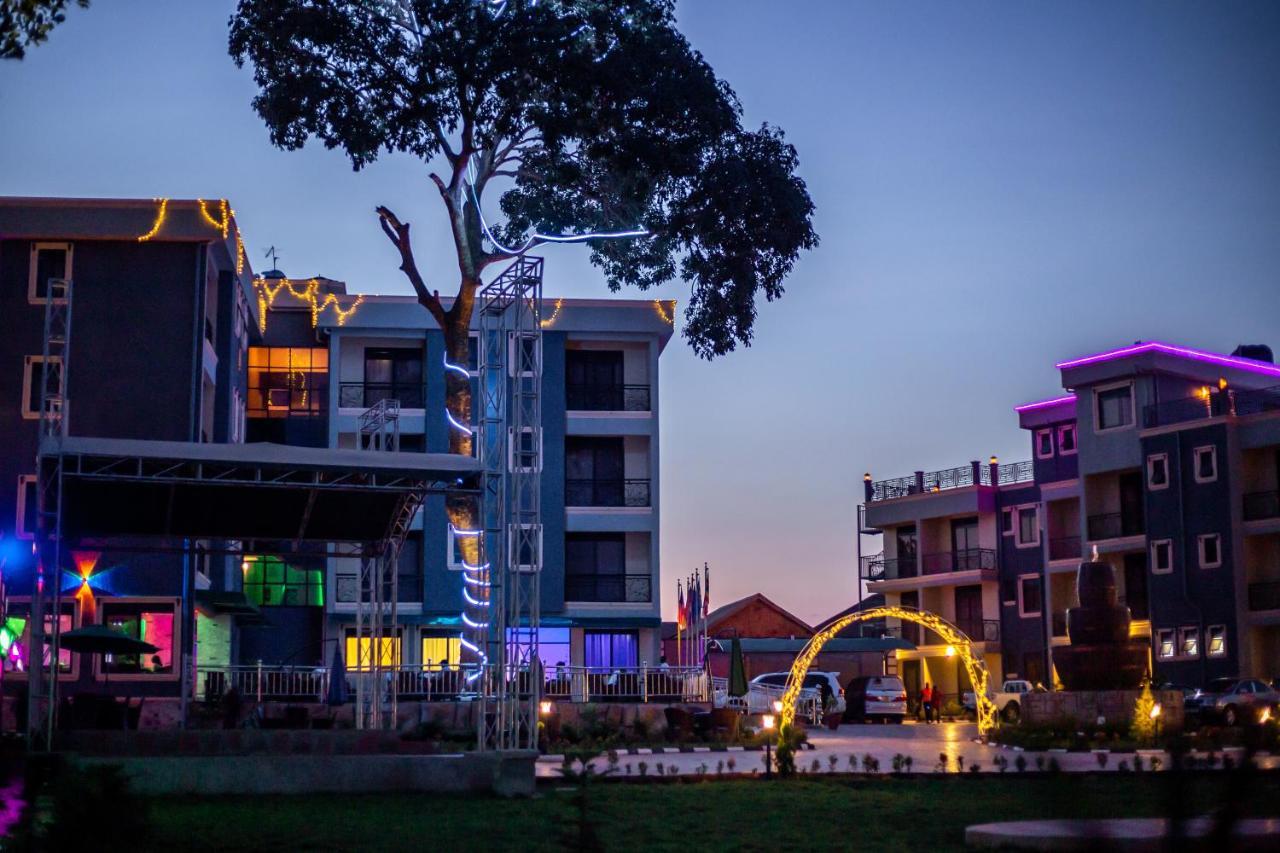 Das Berliner Hotel Kampala Exterior photo